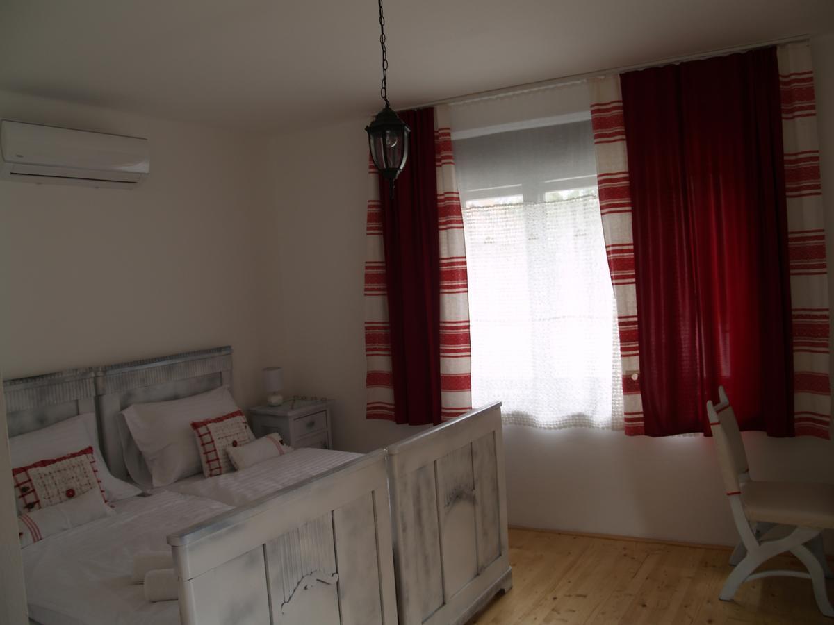 Pannonia Terranova B&B Vardarac Esterno foto